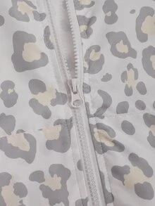 SHEIN 女童豹紋連帽夾克，前開襟拉鍊休閒長袖外套運動夾克，附口袋，經典豹紋全圖案設計，寬鬆舒適，連帽拉鍊開合，休閒青春時尚百搭，適春/秋日常上學通勤、週末出遊度假，校園休閒學院風，簡約復古氛圍 - 白色 - 查看 5