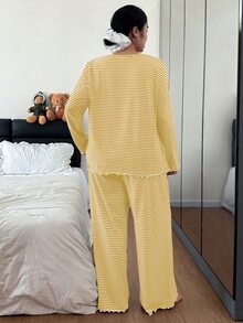 SHEIN Dream Adore 女款 V 領蕾絲拼接條紋長袖大尺碼睡衣套裝 - 彩色 - 查看 2