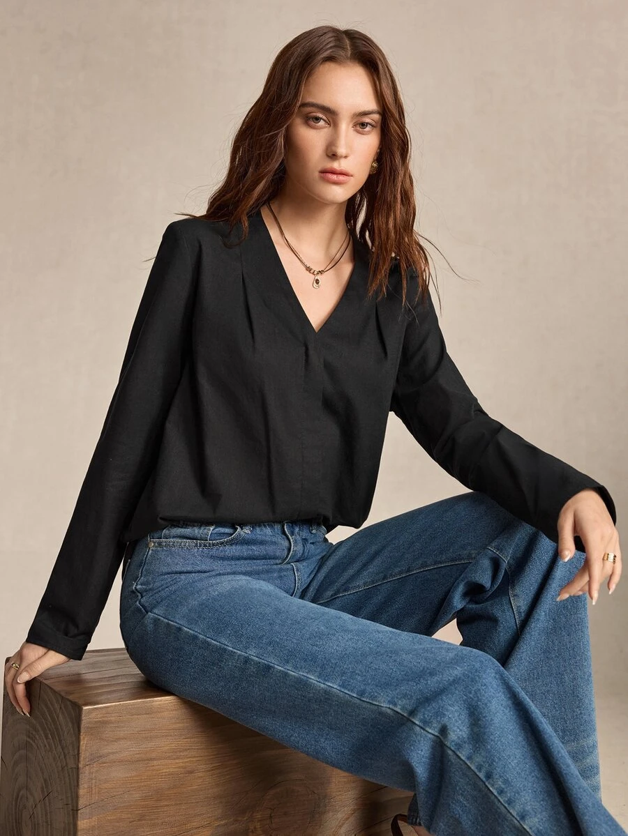 BizChic Blus Kasual Wanita Lengan Panjang Leher V Warna Polos untuk Beraktivitas di Luar Rumah - Hitam - View 1