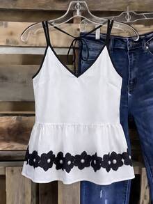EMERY ROSE French V-Neck Contrast Color Camisole Top For Women, 3D Pearl Floral Print Ruffle Hem Loose Sleeveless Blouse - Black and White - View 5