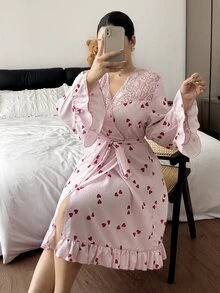 Napfluff CURVE Napfluff CURVE Plus Size Cute Heart Print Lace Patchwork Robe, Drawstring Waist, Ruffle Bell Sleeve, Hemline Detail, Loose Fit Women's Sleepwear - Pink - View 3