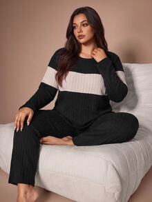 Lazeform Minimalist Colorblock Ribbed Knit 2 Pieces Loungewear Set, Cozy Comfortable Plus Size Women's Pajama Set - Black - View 1