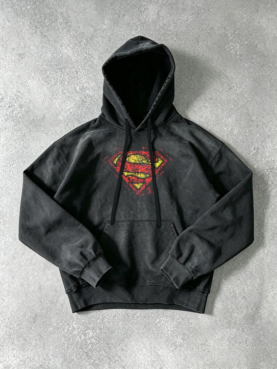 SUPERMAN X SHEIN GymRaken 男士休閒印花長袖連帽衛衣 - 黑色 - 查看 1