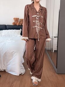 Napfluff 女款休閒居家條紋印花翻領撞色荷葉邊蝴蝶結長袖長褲睡衣套裝 - 棕色 - 查看 3