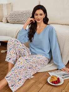 Serenescape Vacation Style Solid Color V-Neck Long Sleeve Ditsy Floral Loose Casual Women's Pajama Set - Blue - View 4