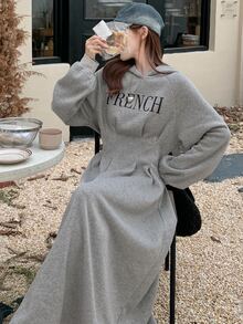 DAZY Women's Letter Print Long Sleeve Cinched Waist Ruched Hem Casual Hooded Sweatshirt Dress - Grey - View 4