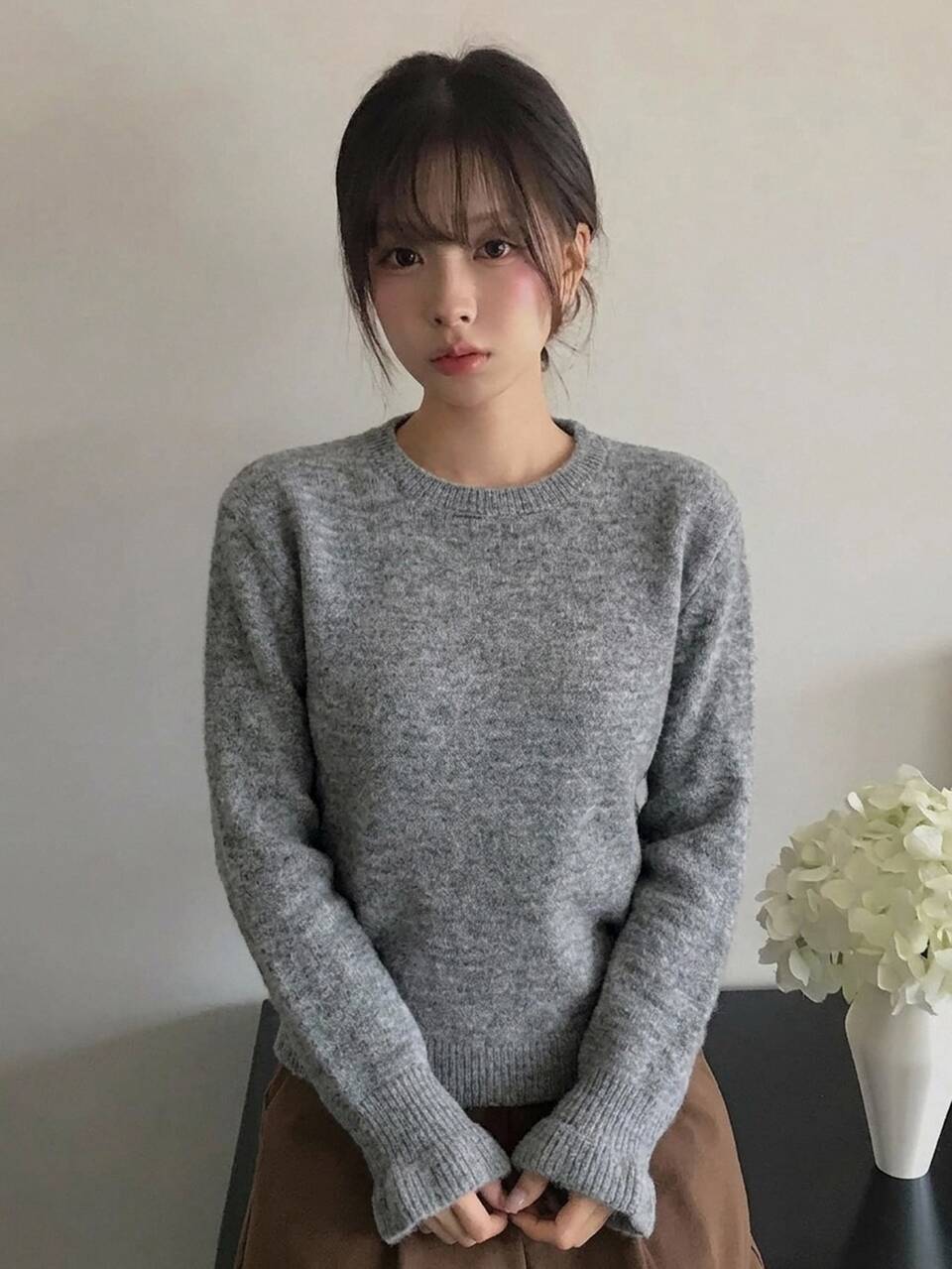 Women's Round Neck Long Sleeve Casual Minimalist Sweater