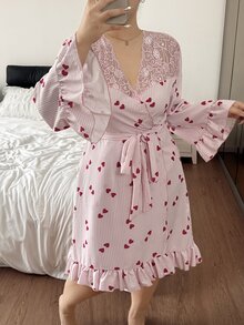 Napfluff CURVE Napfluff CURVE Plus Size Cute Heart Print Lace Patchwork Robe, Drawstring Waist, Ruffle Bell Sleeve, Hemline Detail, Loose Fit Women's Sleepwear - Pink - View 4