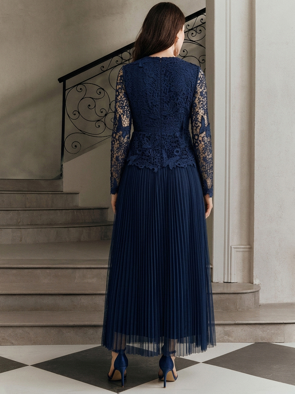 New Autumn Women's Elegant V-Neck Lace + Tulle Pleated Dress In Navy Blue, Suitable For Party Wear