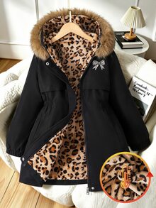 SHEIN 女童冬季大毛領連帽羽絨外套，中長版加厚棉襖，豹紋保暖內裡，收腰蝴蝶結印花設計，工裝風袖口，女童冬季出遊厚款外套 - 黑色 - 查看 4