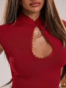 SHEIN BAE 春夏女款休閒度假小立領青蛙鈕扣黑色蕾絲面料背心，適合海灘度假、海灘假期、姐妹休閒度假、日常穿著，黑色半透明蕾絲上衣，休閒街頭風 - 紅色 - 查看 7