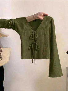 SHEIN LUNE 女款紋理百搭上衣 綠色/淺綠色，女款休閒純色V領喇叭袖前結襯衫，前綁帶上衣，休閒風格 - 軍綠色 - 查看 7