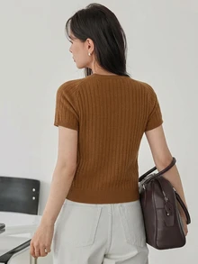 Dazy-Less Atasan Rajut Kasual Wanita Motif Jacquard Bergaris Lengan Pendek Kancing Kerah Lipat Warna Cokelat Kopi Musim Gugur/Dingin - Coffee Brown - View 2