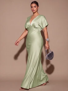 SHEIN BAE CURVE 大尺碼女款V領緞面洋裝，適合約會、度假、派對、日常穿著、聚會、戶外活動 - 綠色 - 查看 3