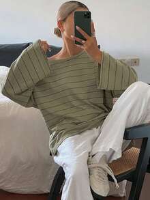 DAZY 女款條紋不對稱露肩寬鬆街頭休閒T恤 - 綠色 - 查看 2