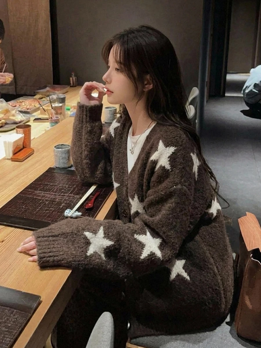 DAZY Cardigan Kasual Longgar Leher V Motif Bintang untuk Wanita - Coklat - View 1