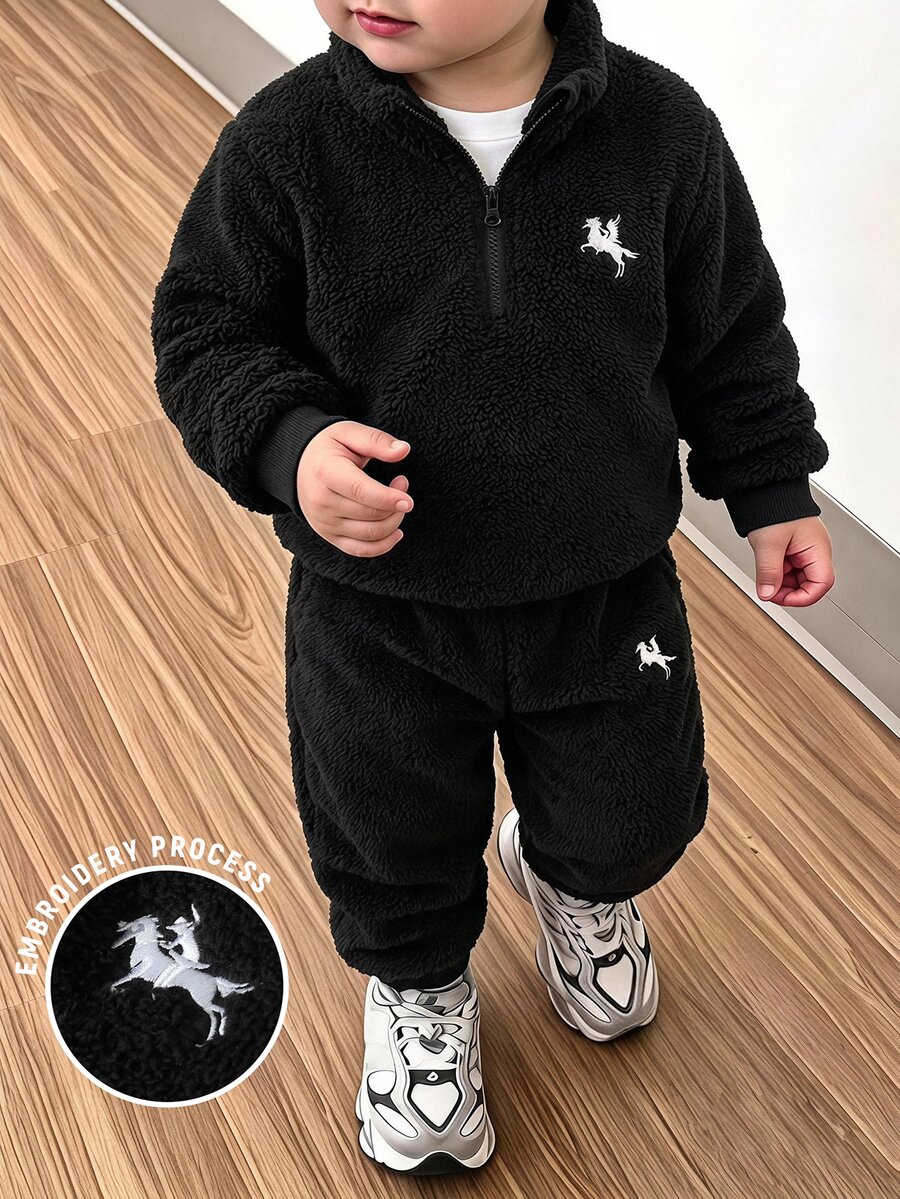 Mirajuku 2件組 男童時尚休閒極簡半拉鍊加厚珊瑚絨衛衣與長褲套裝,秋冬日常穿著 - 黑色 - 查看 1