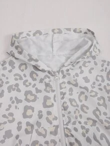 SHEIN 女童豹紋連帽夾克，前開襟拉鍊休閒長袖外套運動夾克，附口袋，經典豹紋全圖案設計，寬鬆舒適，連帽拉鍊開合，休閒青春時尚百搭，適春/秋日常上學通勤、週末出遊度假，校園休閒學院風，簡約復古氛圍 - 白色 - 查看 3