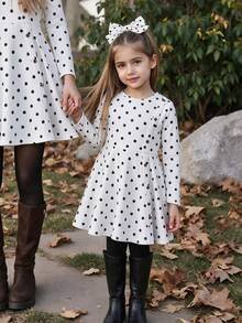 Gaun Pullover Elegan Kasual Leher Bulat dengan Belahan Samping Panjang Sedang untuk Anak Perempuan Remaja, Cocok untuk Sekolah dan Pakaian Kasual Sehari-hari. - Hitam dan Putih - View 4