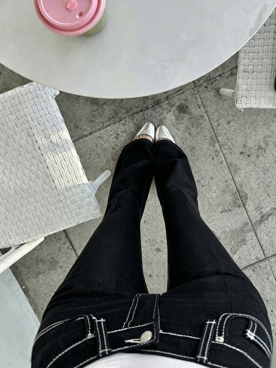 DAZY 青少年女孩鈕扣半開襟雙口袋修身顯瘦百搭喇叭牛仔褲 - 黑色 - 查看 1