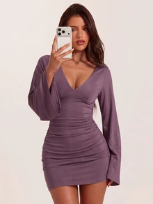 SHEIN BAE 秋冬款灰紫色深V領喇叭袖抓褶緊身迷你短洋裝，適合感恩節、亡靈節、早午餐派對 - 紫色 - 查看 5