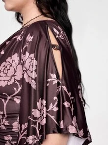 ROMWE Goth 大尺碼女款磚紅色花卉印花荷葉邊下擺飛袖上衣 - 酒紅色 - 查看 2