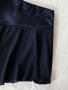 SHEIN EZwear Maillard 高端性感優雅風不對稱拼接緞面蝴蝶結裙，海軍藍秋季派對約會夜店聚會穿搭 - 藏蓝色 - 查看 5