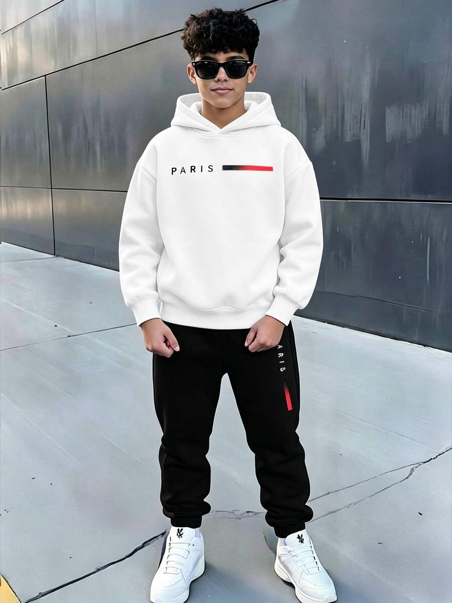 SHEIN 2件組青少年男孩黑色保暖內裡連帽衛衣圖案印花慢跑褲套裝,返校秋季款 - 黑與白 - 查看 1