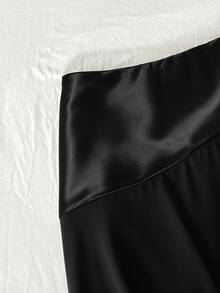 SHEIN EZwear Maillard 高端性感優雅風 不對稱拼接緞面緞帶裙 黑色 秋冬約會派對新年款 - 黑色 - 查看 4