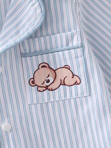 1件裝新生兒男嬰棉混紡卡其色直條紋連身衣，胸前口袋、可愛熊圖案、深卡其對比滾邊、領口長袖長褲爬行服，居家穿著 - 淺藍色 - 查看 3