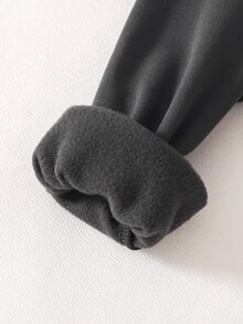SHEIN 女童休閒連帽拉鍊運動衫與運動上衣，附袋鼠口袋、長袖羅紋袖口，寬鬆舒適版型，柔軟親膚面料，休閒貼身輪廓，適合日常外出、購物、通勤，極簡純色百搭 - 深灰色 - 查看 7