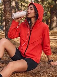 Exploreva Women's Long Sleeve Zipper Front Hooded Outdoor Softshell Jacket - Red - View 1