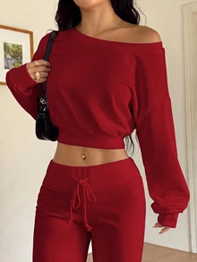 SHEIN EZwear طقم نسائي من قطعتين بلون برغندي: سويت شيرت بكتف غير متماثل وبنطال رياضي واسع الساق - عنابي اللون - مشاهدة 6