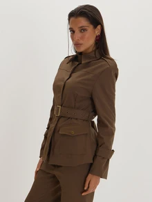 MUSEYN Jaket Berkerah dengan Detail Sabuk Gaya Militer Tenun Cokelat, Serbaguna untuk Sehari-hari di Musim Gugur - Coklat - View 3