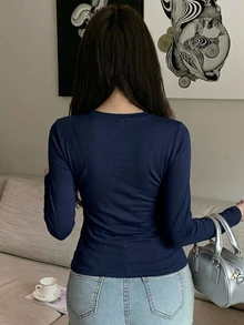 DAZY 女款純色圓領長袖休閒極簡百搭萬用T恤 辦公穿搭 海軍藍 秋季 - 藏蓝色 - 查看 4