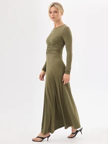 KÆRIA Hus Gaun Maxi Lengan Panjang dengan Detail Kerut di Bagian Depan - Bahan Liquid Jersey - Hijau Zaitun - Gaun Pesta dengan Detail Draping - Hijau Tentara - View 4