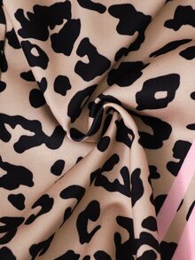 SHEIN 女童休閒兩件套，豹紋數位圖案立領運動衫，適合春、秋、冬，校園穿搭、日常、上學、通勤、旅行、散步、購物、外出，可搭配夾克、背心、棉襖 - 彩色 - 查看 4