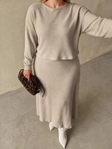 Auralis 大尺碼女款純色圓領長袖T恤與裙子休閒兩件套/舒適居家服套裝/休閒兩件套 - 杏色 - 查看 1
