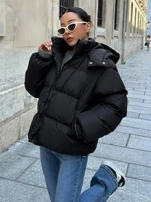DAZY Jaket Musim Dingin Kasual Wanita Lengan Panjang Warna Polos dengan Resleting Depan dan Tudung - Hitam - View 4