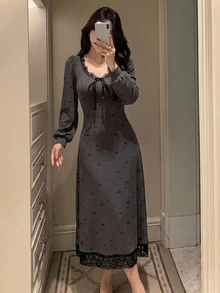 DAZY 甜美蝴蝶結圖案滿版印花蕾絲拼接花瓣袖短袖收腰長洋裝 夏季女款睡袍 - 深灰色 - 查看 1