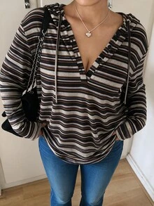 Vibekara 休閒優雅極簡學院風美式女款條紋 T-Shirt 上衣，寬鬆修身顯瘦遮肉半開襟套頭衫，連帽長袖親膚柔軟面料，適合四季戶外與室內穿著，秋冬多色條紋大尺碼女式 T-Shirt - 彩色 - 查看 4