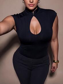 SHEIN BAE CURVE Plus Size Women's Black Hollow Cap Sleeve Fitted Top - Black - View 4