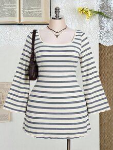 SHEIN ICON 大尺碼彩色條紋露背喇叭袖針織洋裝 - 彩色 - 查看 2