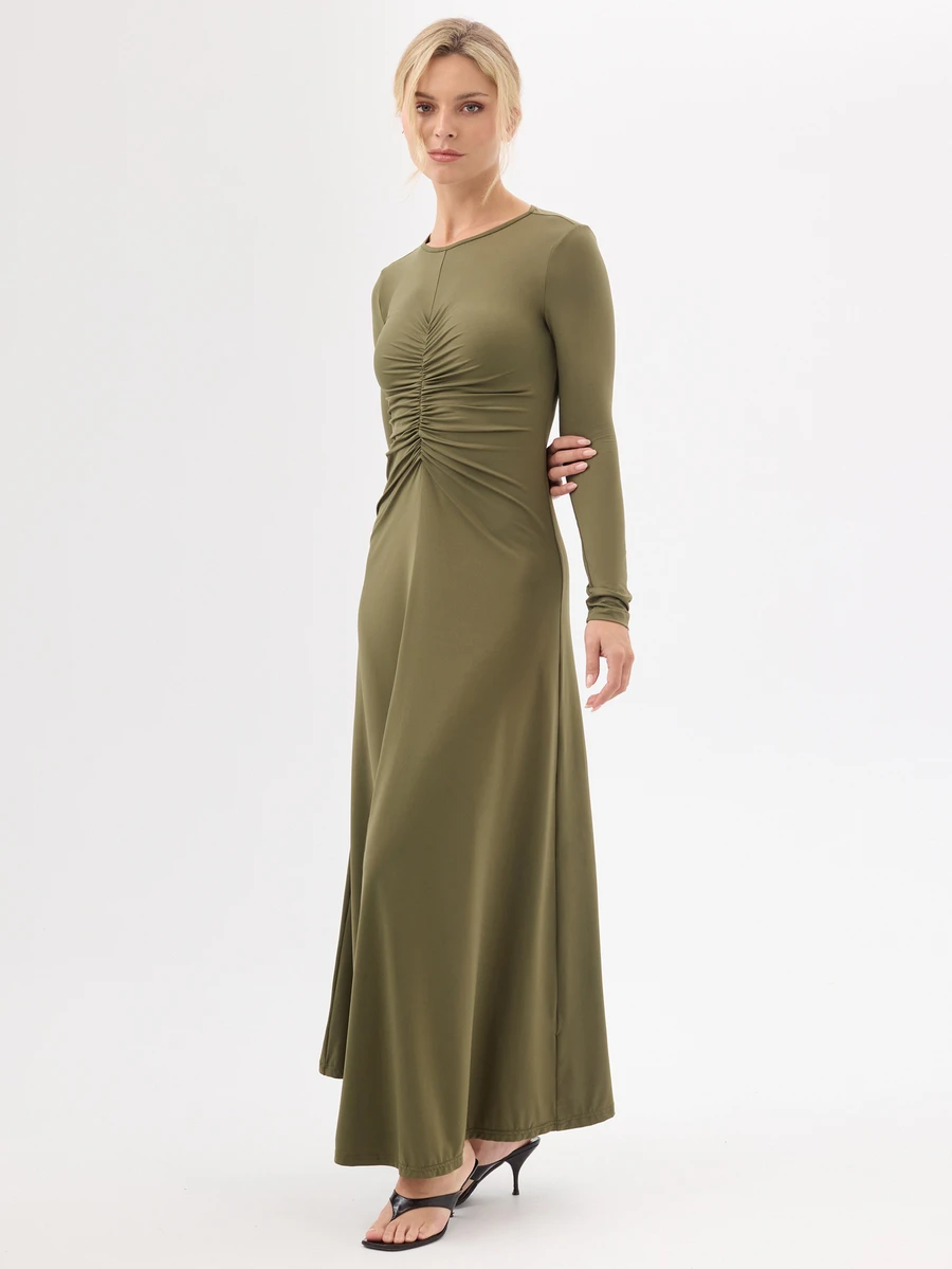 KÆRIA Hus Gaun Maxi Lengan Panjang dengan Detail Kerut di Bagian Depan - Bahan Liquid Jersey - Hijau Zaitun - Gaun Pesta dengan Detail Draping