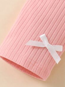 SHEIN 3件組女嬰長袖上衣褲子套裝，甜美可愛粉色白色蝴蝶結荷葉邊羅紋長袖圓領常規款，生日秋季假期穿著，柔軟 - 珊瑚粉 - 查看 4