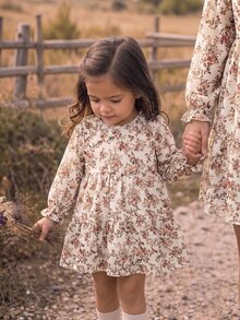 SHEIN Baby Girl Ditsy Floral Round Neck Ruffle Cuff Cute Dress - Pink - View 2