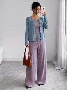 GlowEve Setelan 3 Potong: Kardigan Rajut Polos Wanita dengan Kancing Depan, Camisole Slim Fit Bergaris dengan Hiasan Tali Serut, Celana Kasual Elegan untuk Perjalanan Sehari-hari - Dusty Blue - View 4