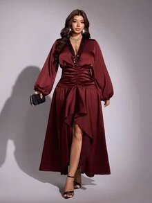 Viva Relle Gaun Pesta Wanita Ukuran Besar Berpayet dengan Leher V Dalam, Bagian Depan Pendek dan Belakang Panjang - Burgundy - View 2
