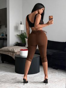 SHEIN BamGlam 2026春季女款新款性感露背細肩帶設計七吋座褲，街頭時尚酷女孩風 - 棕色 - 查看 2