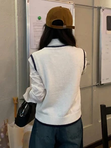 DAZY 女款冬季米色V領無袖素色寬鬆羅紋針織休閒百搭毛衣背心 - 米色 - 查看 2